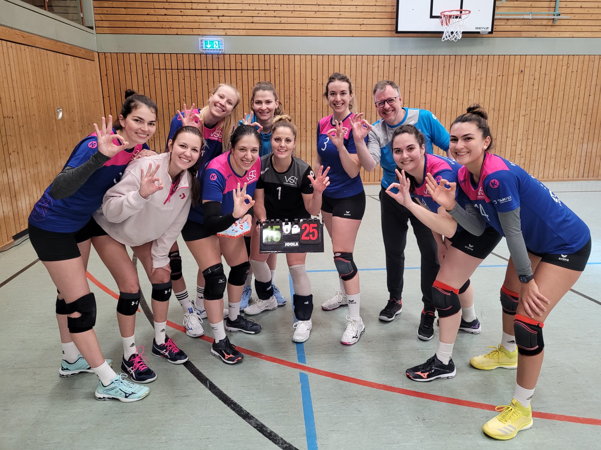 Der erste 3:0-Sieg der Saison gelang den Damen 1 gegen Mosbach.